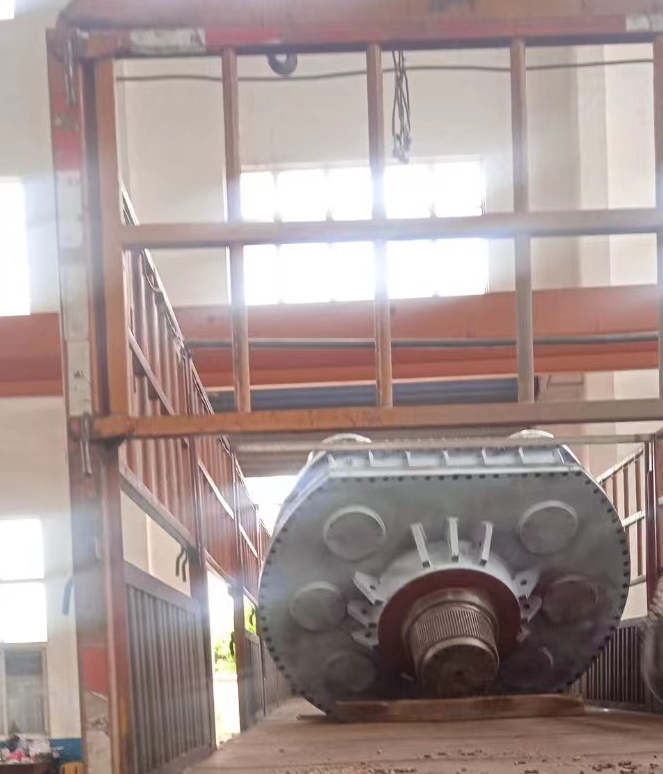 西安鑫坤建筑工程有限公司6x30KW齿轮箱发货，安装于3000土压平衡顶管机